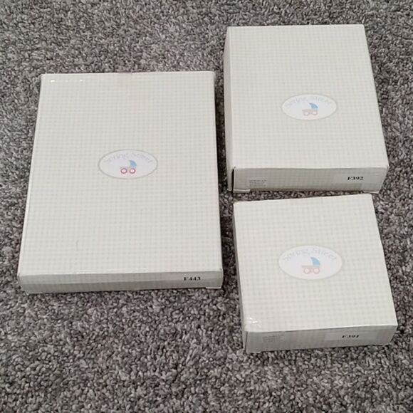 Set of 3 Spring Street picture frames w charms. 2 are pink & silver 1 is peach. - Picture 5 of 5